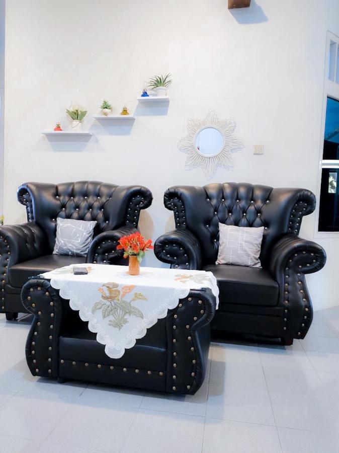 Twentynine Homestay Banyuwangi  Εξωτερικό φωτογραφία