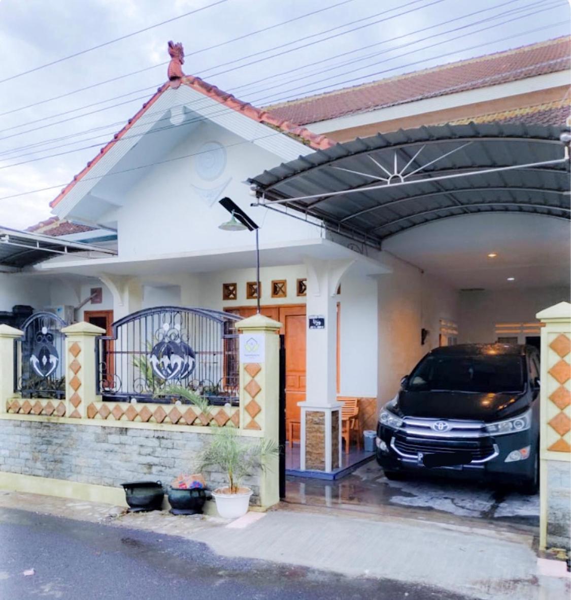Twentynine Homestay Banyuwangi  Εξωτερικό φωτογραφία